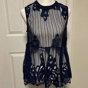 Arizona Lace Top Women’s Size Medium Dark  Blue Color.